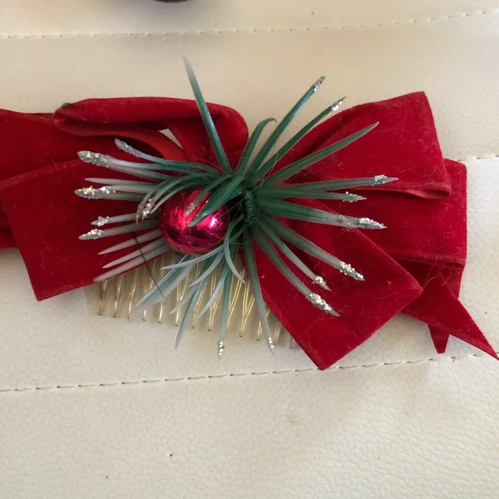 Assorted Women's Hair Accessories Set - White Clip, Red Bow, Multicolor Clips
